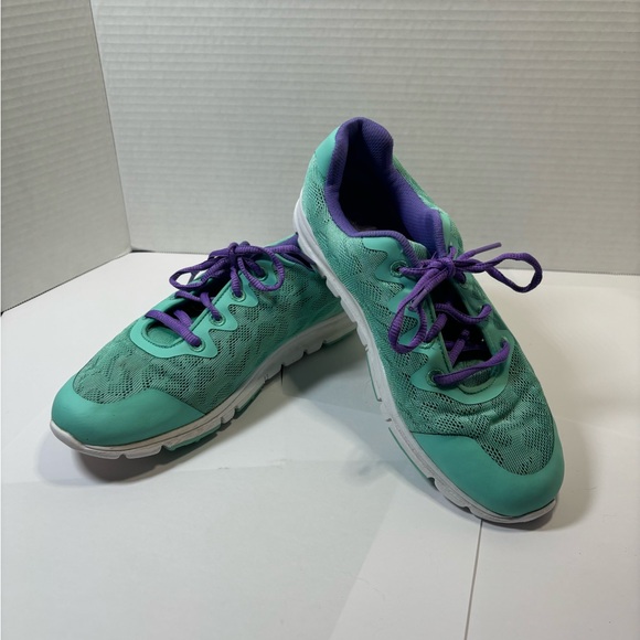 Foot Joy Shoes - Picture 2 of 4